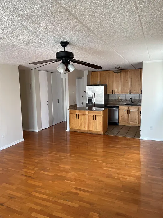 3220 Fairfield Avenue  #6D Photo 10