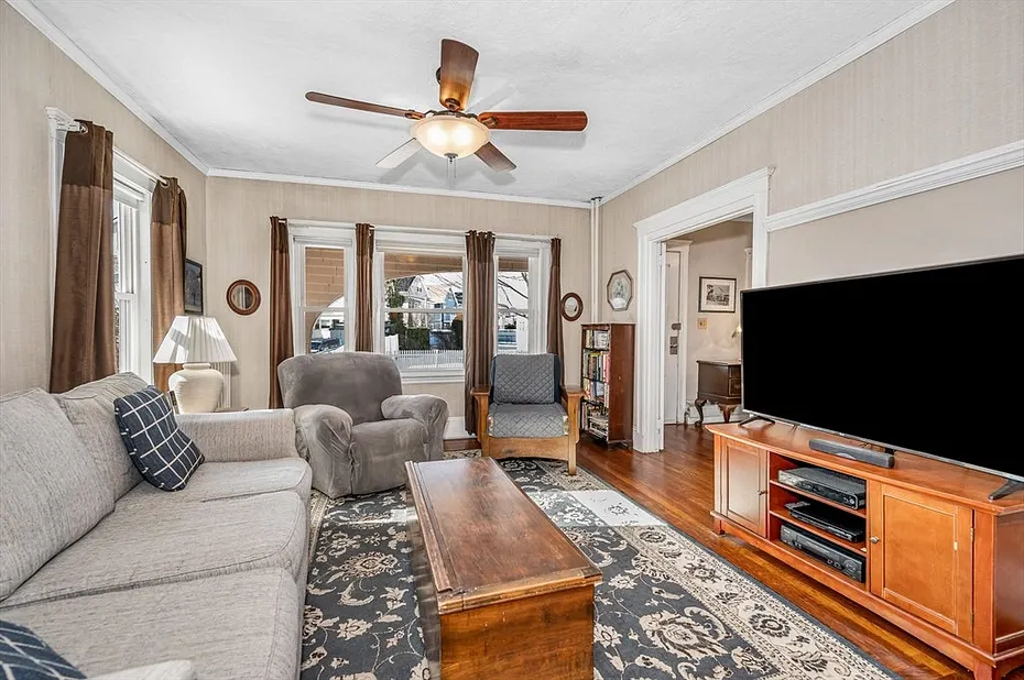 25 Wicklow Ave Photo 9