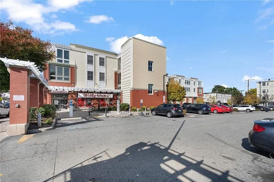 333 Atwells Avenue  #206 Photo 27