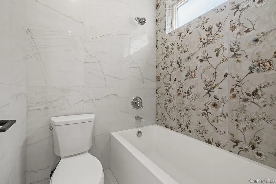 111 S Lake Street  #101 Photo 31