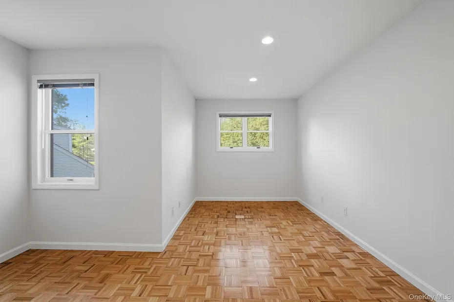 1452 Iroquois Street Photo 15