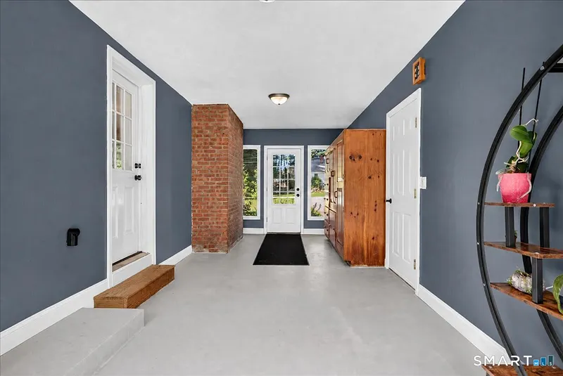 21 Thompson Road Photo 30