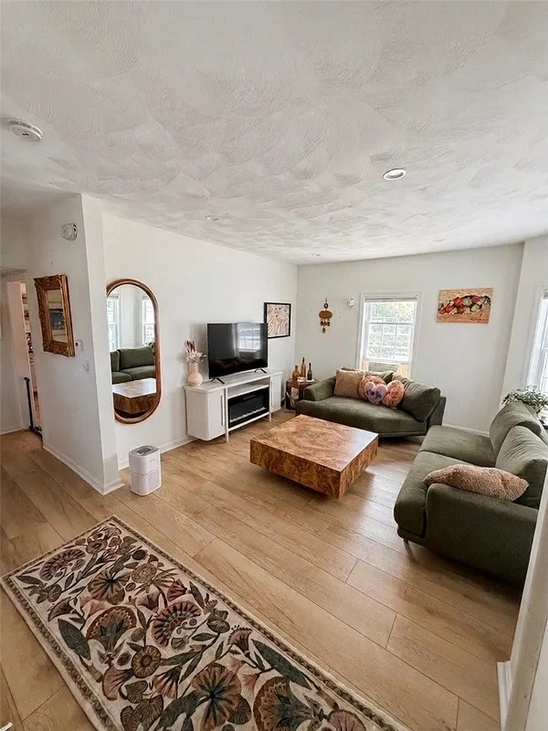 85 Ferris Street Photo 11