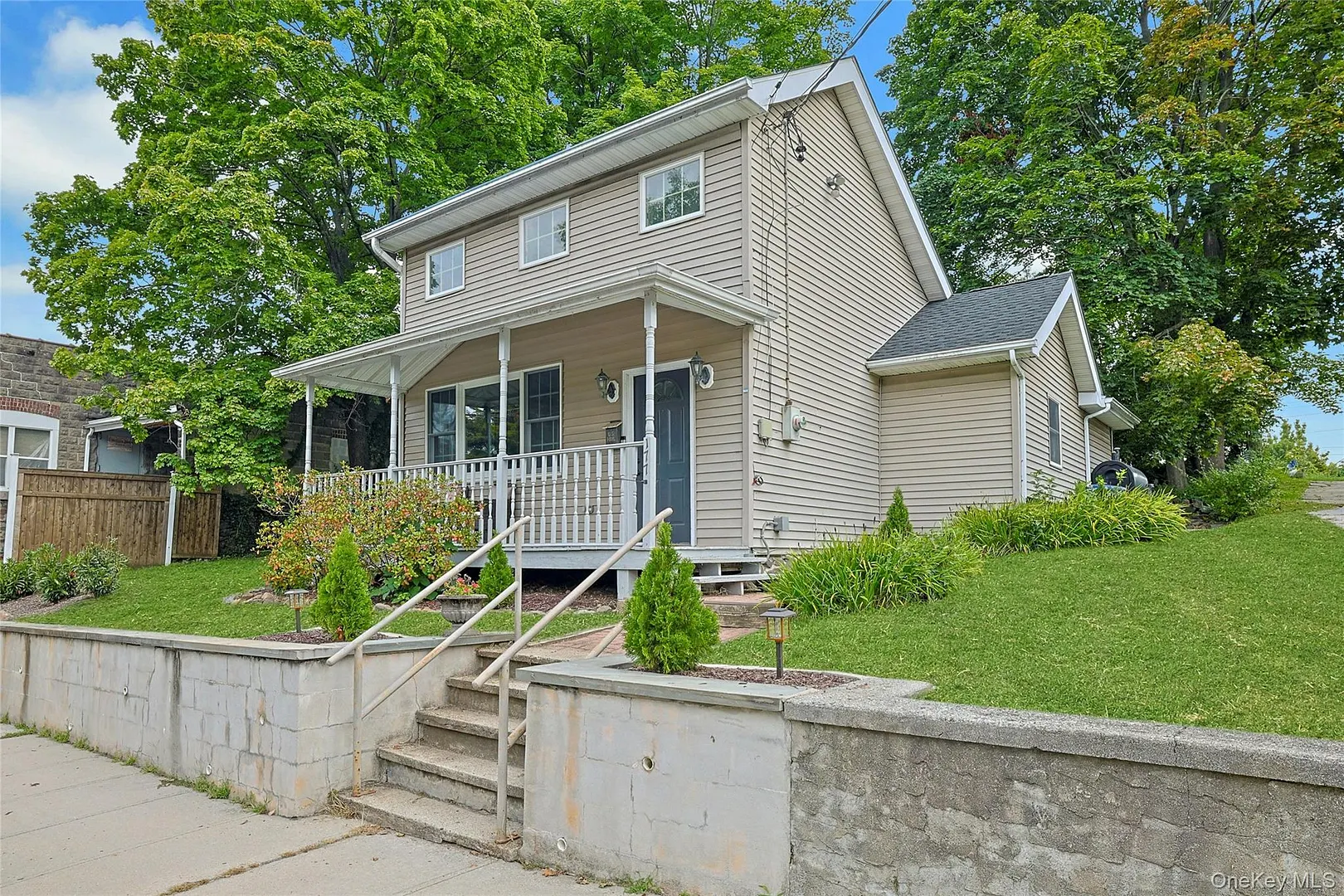 177 Lindsey Avenue Photo 3