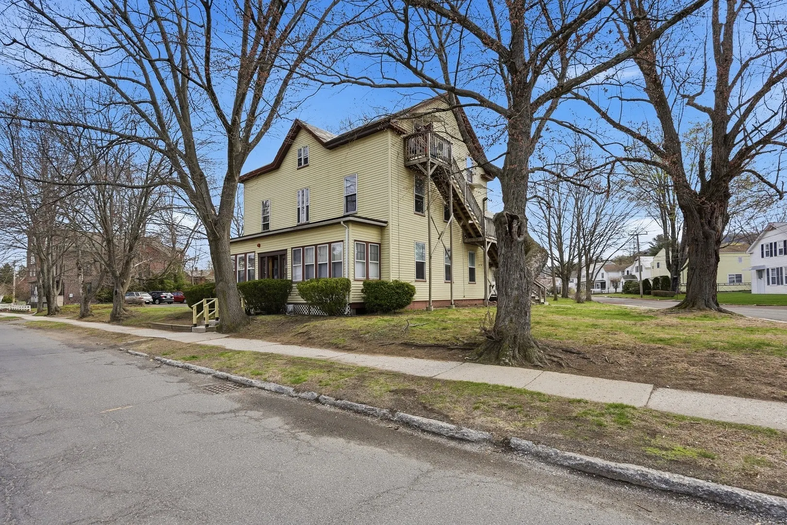17 Adams St Photo 7