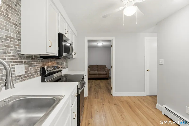 436 Tiffany Lane Photo 31