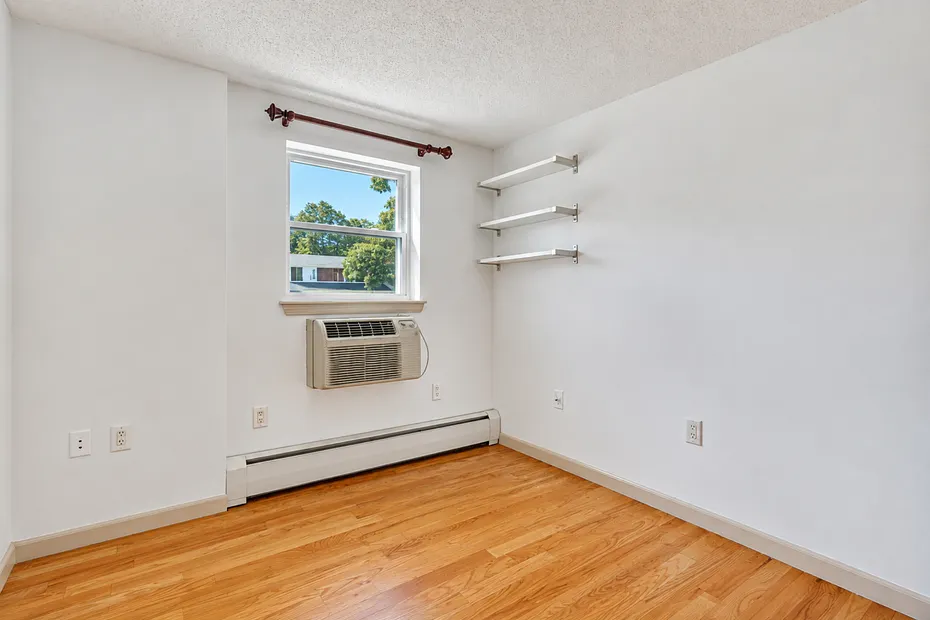 184 Pequot Avenue  #305 Photo 15