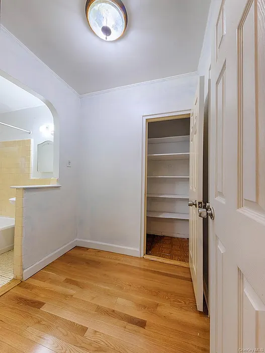 3017 Riverdale Avenue  #2H Photo 9
