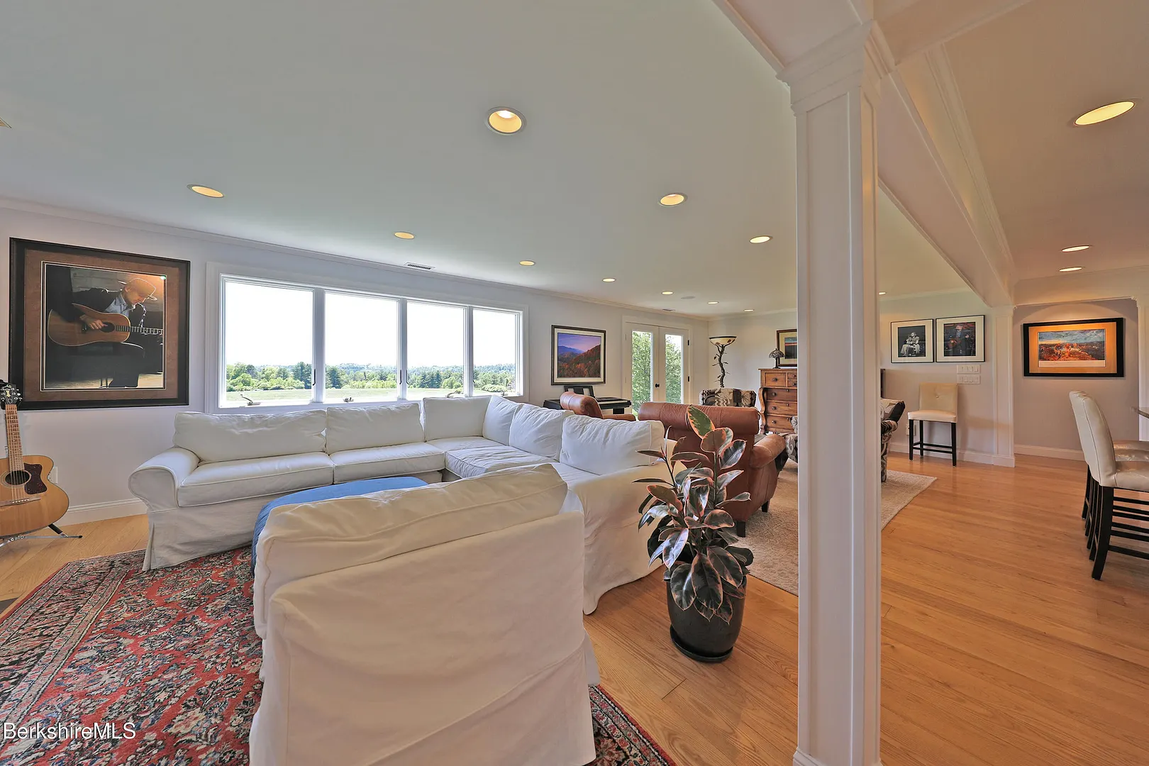 154 Plunkett St Photo 7