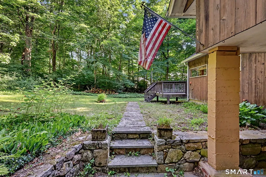 65 Whipple Road Photo 3