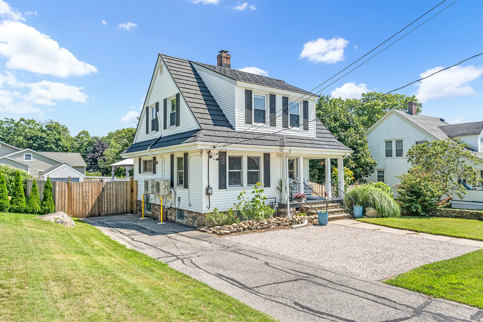 124 Beach Street Photo 4