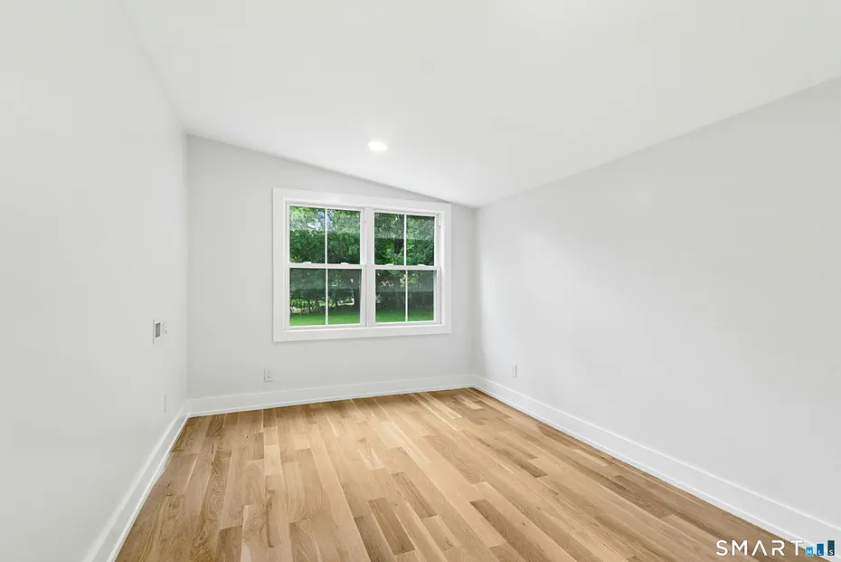 110 Cross Highway Photo 23