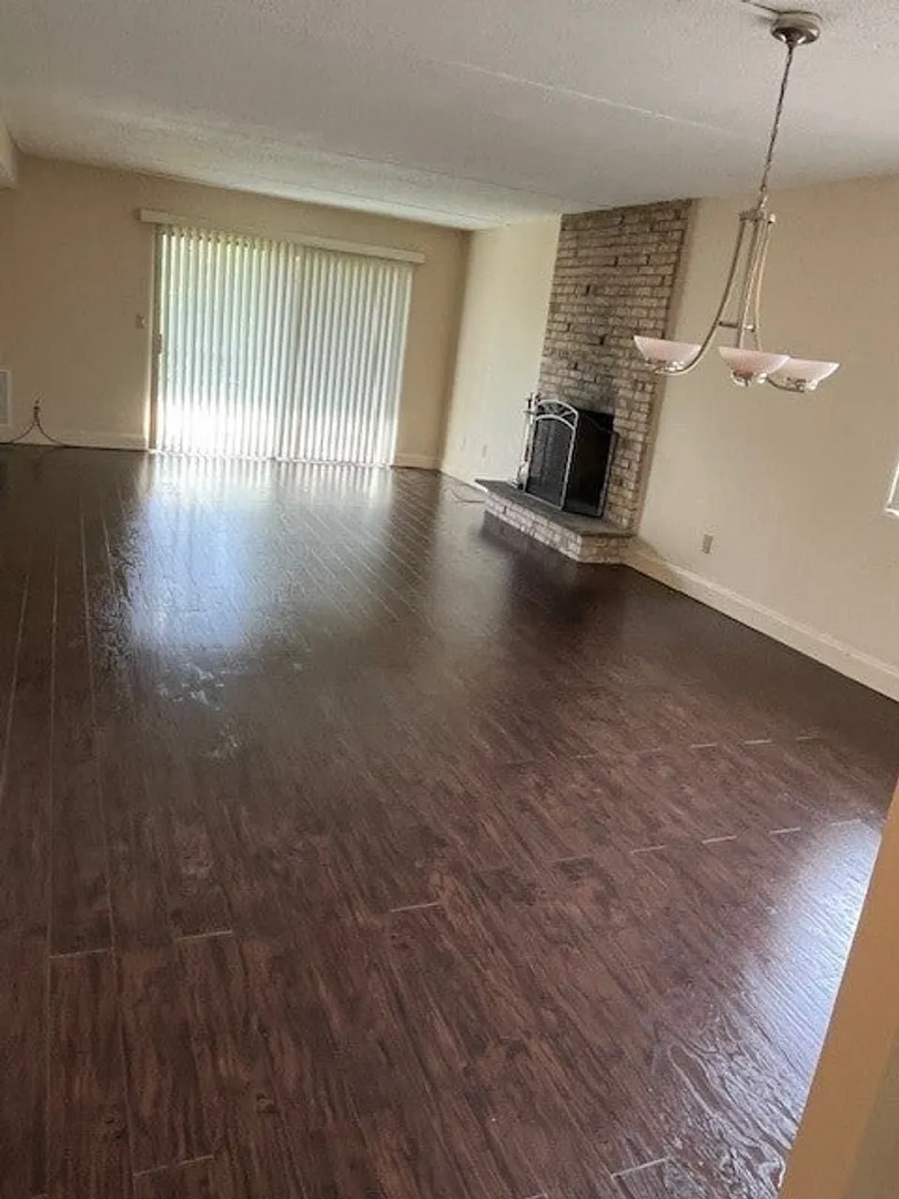 175 Hoffman Avenue  #410 Photo 4