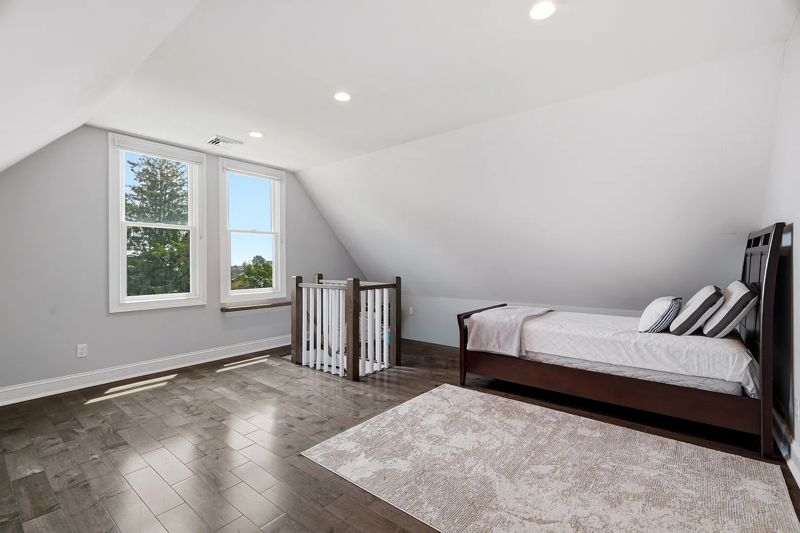 929 Pequot Avenue Photo 39