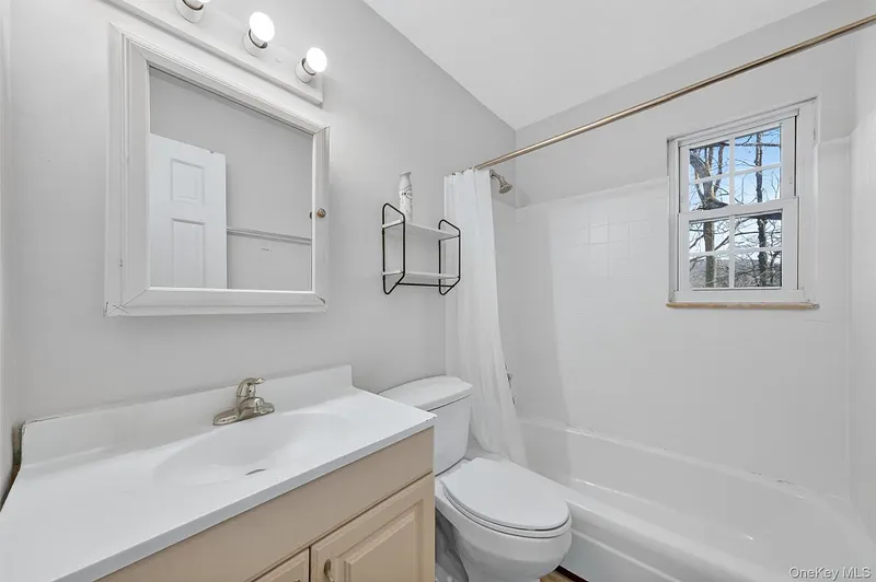 4 Colonial Road  #96 Photo 15