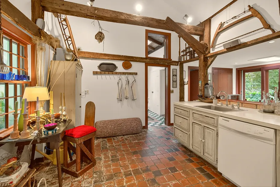 50 Southbury Road Photo 13
