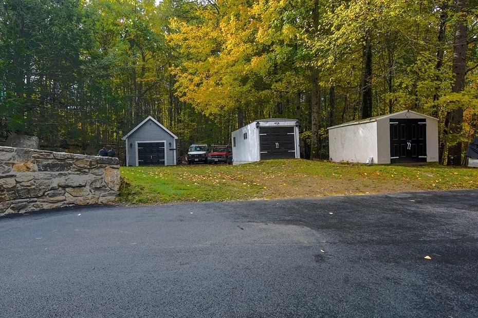 85 Paddock Rd Photo 5