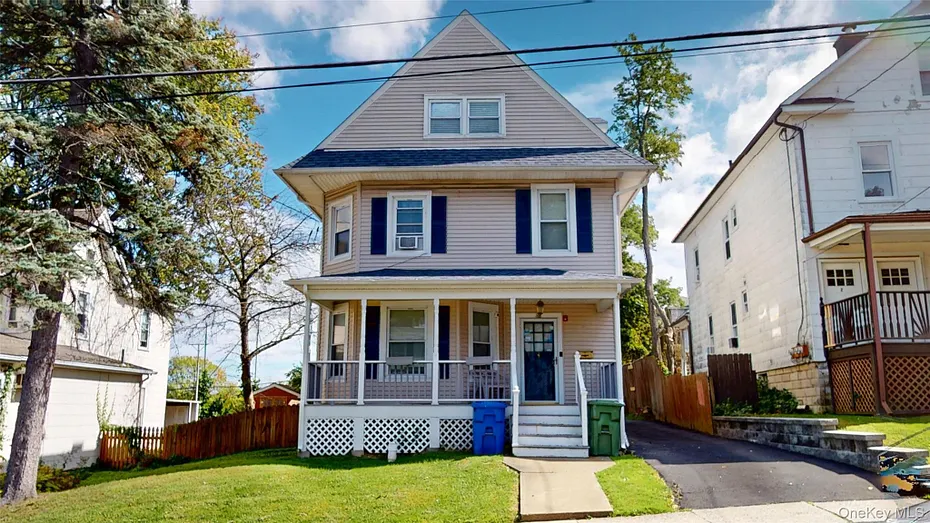 88 Grand Avenue Photo 1