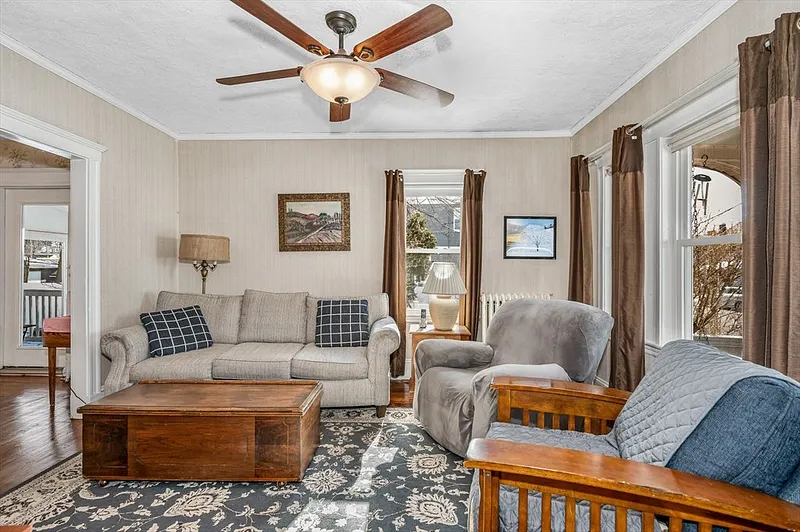 25 Wicklow Ave Photo 7