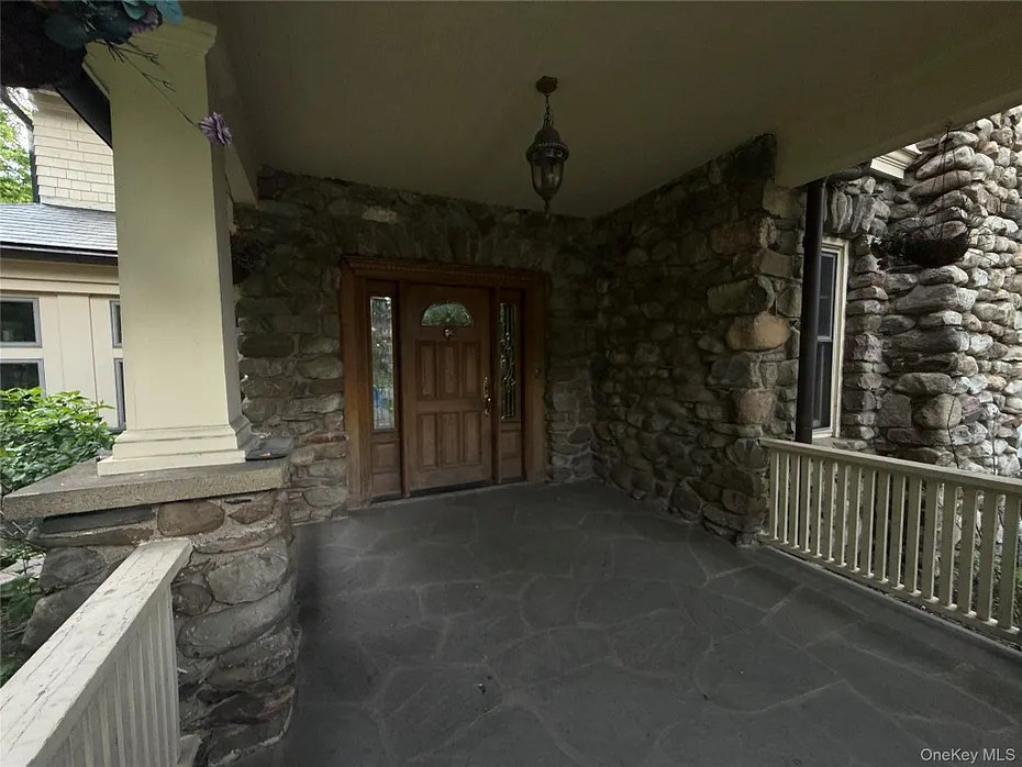 205 High Street Photo 3