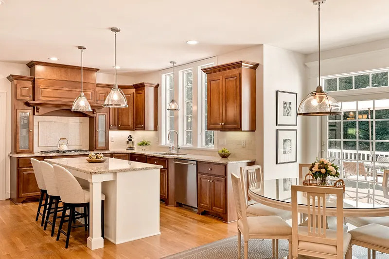 14 Highwood Crossing Photo 13