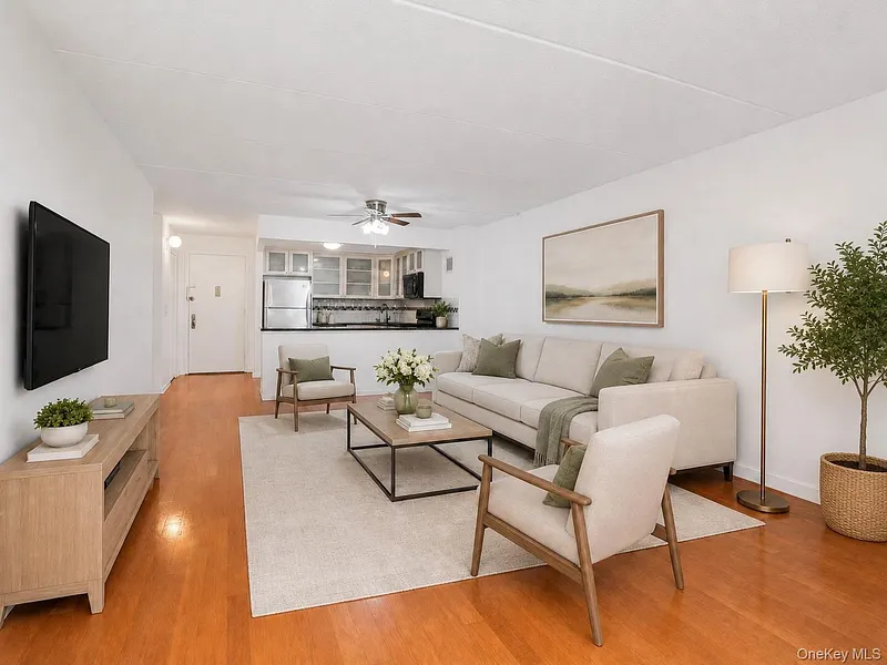 777 N Macquesten Parkway  #203 Photo 9