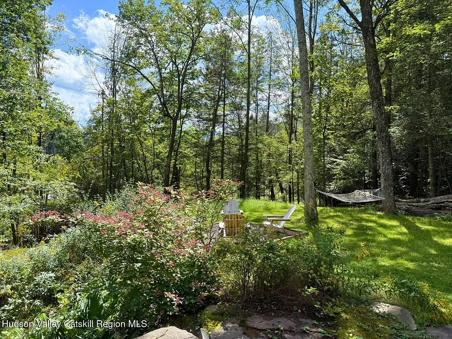 2211 W Hubbell Hill Road Photo 5
