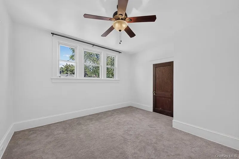 10 S Grand Avenue Photo 29