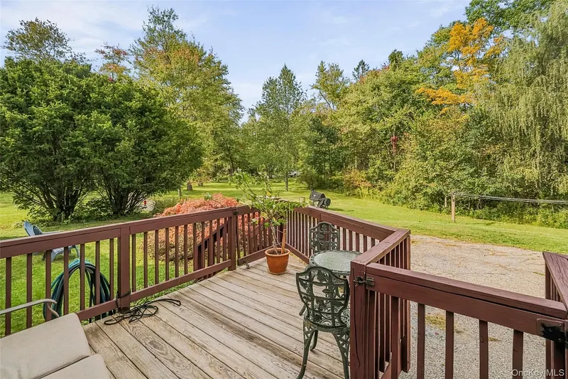 929 Freedom Plains Road Photo 34