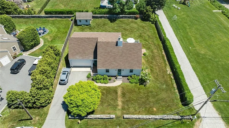 14 Wolcott Avenue Photo 41