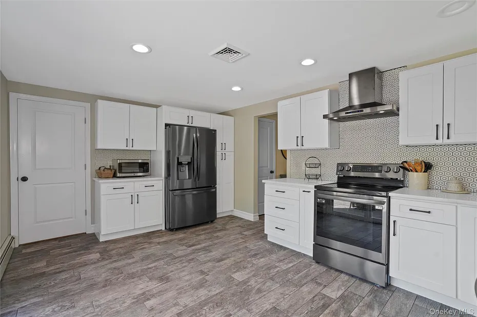 11 Kenneth Drive Photo 14