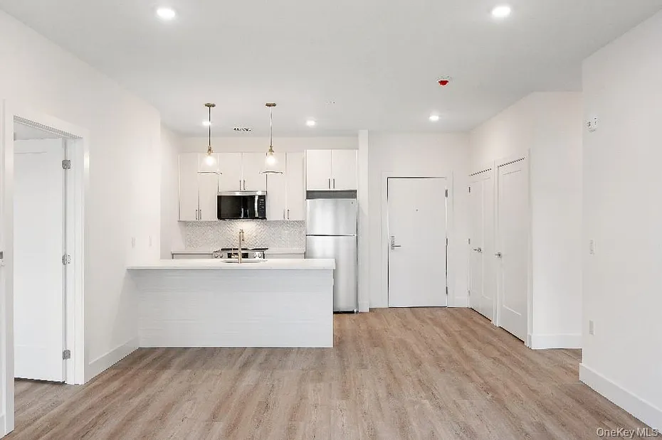 306 Bluestone Court  #104 Photo 18
