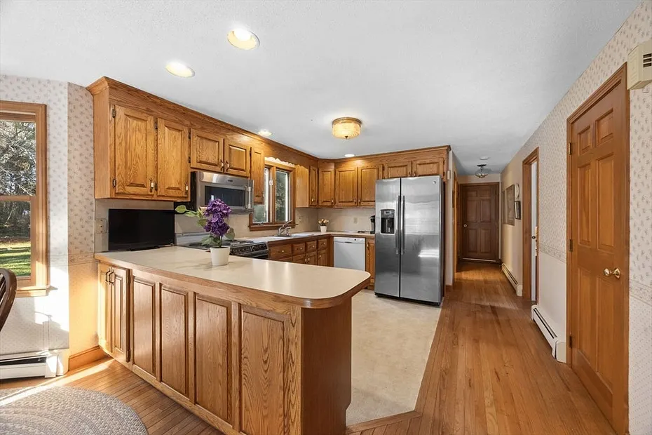42 Marshview Circle Photo 5
