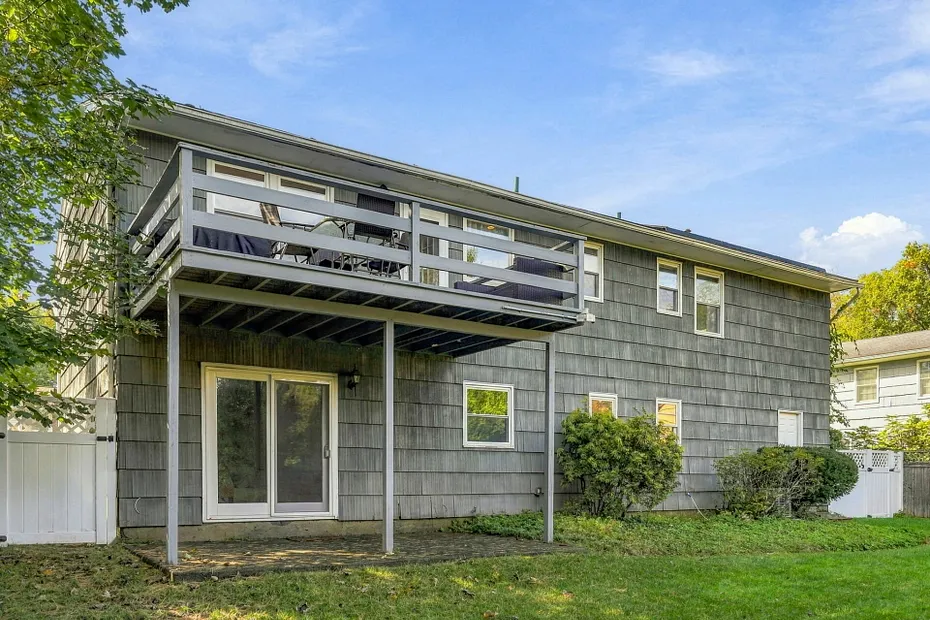 7 Frost Lane Photo 22