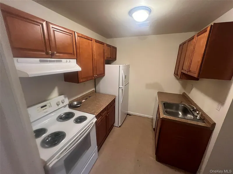 408 Carpenter Avenue  #24 Photo 3