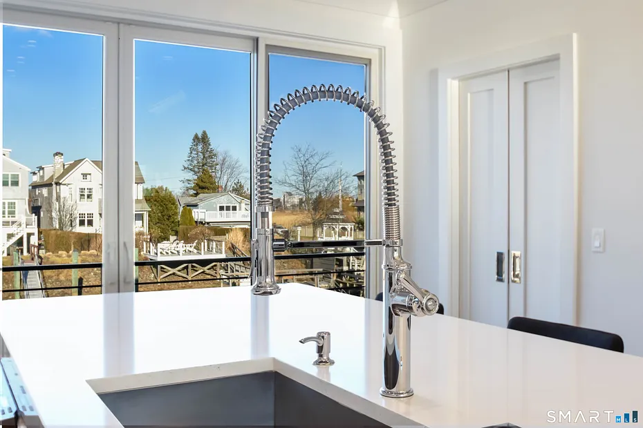 2268 Fairfield Beach Road Photo 18