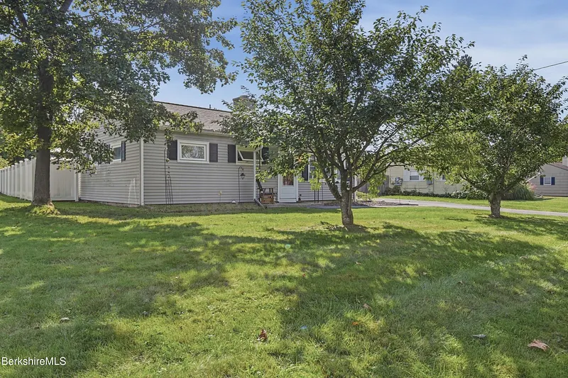 68 Doreen St Photo 7