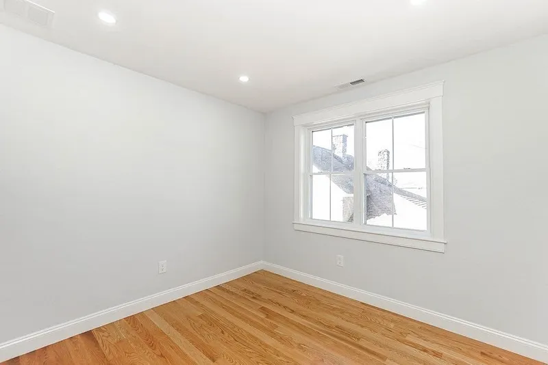 100 Kendall Avenue Photo 15