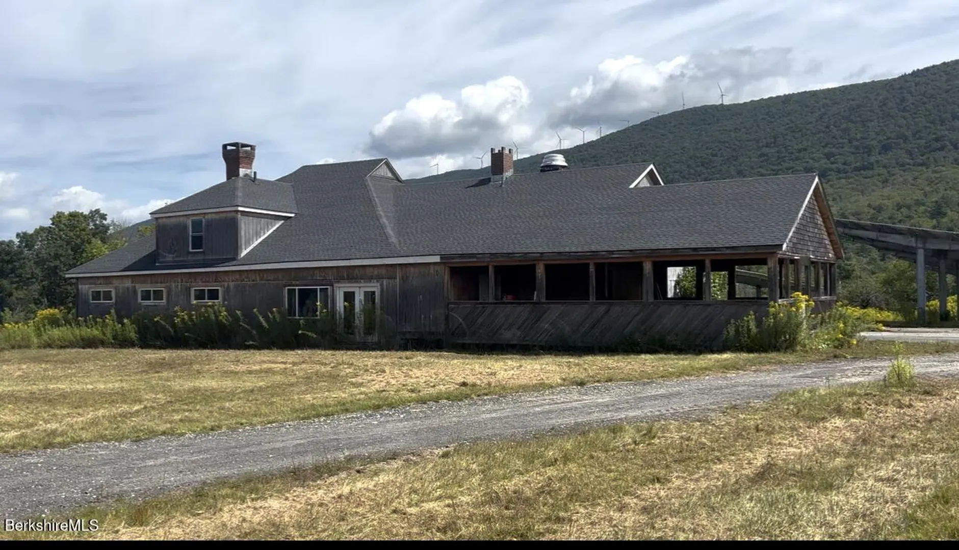641 River Rd Photo 4