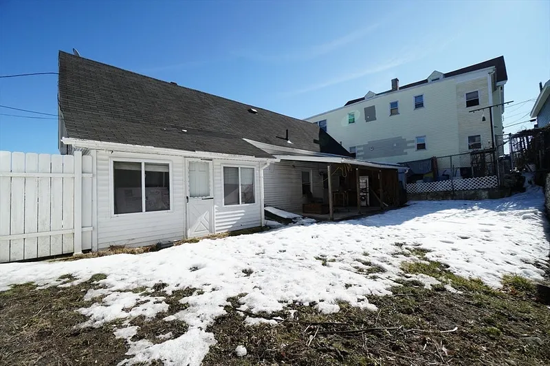 31 Floyd St Photo 29