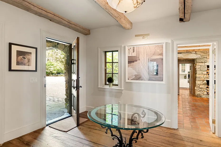33 Nodine Pasture Road Photo 8