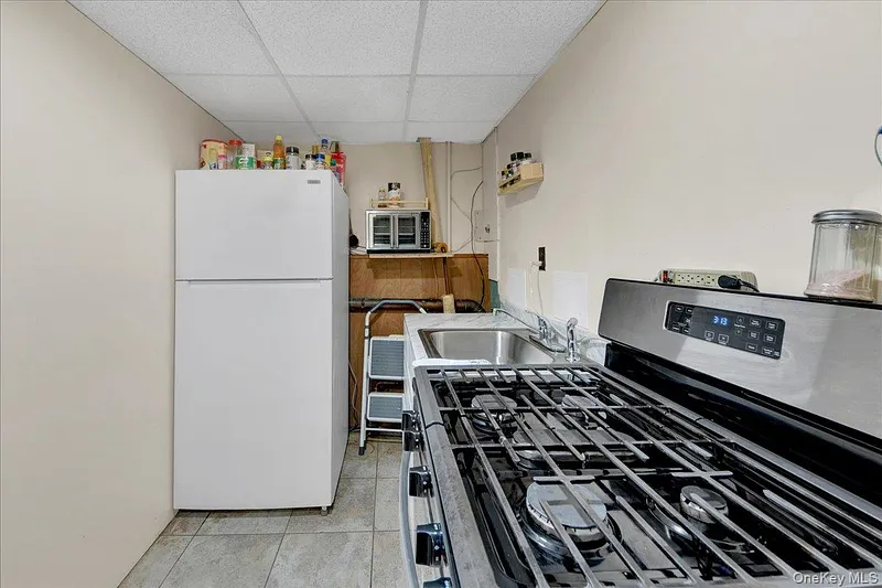 5 Rowell Lane Photo 17
