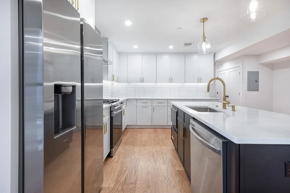 148 Falcon St #1 Photo 3