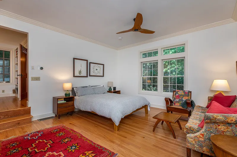 130 Lake Drive Photo 14