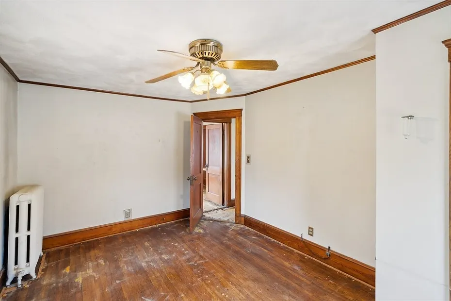 64 Bates Ave Photo 15