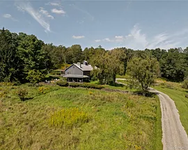 823 N Quaker Hill Road