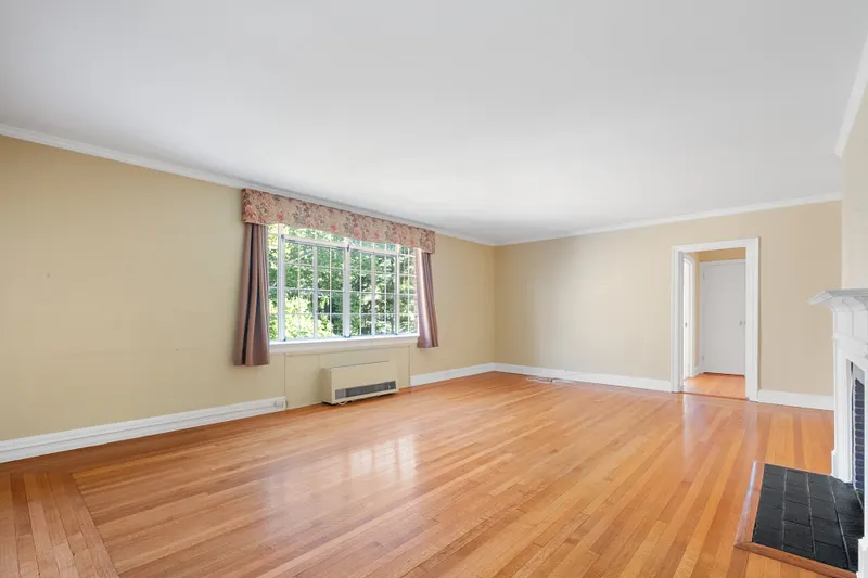 100 Ardsley Avenue W  #4H Photo 7