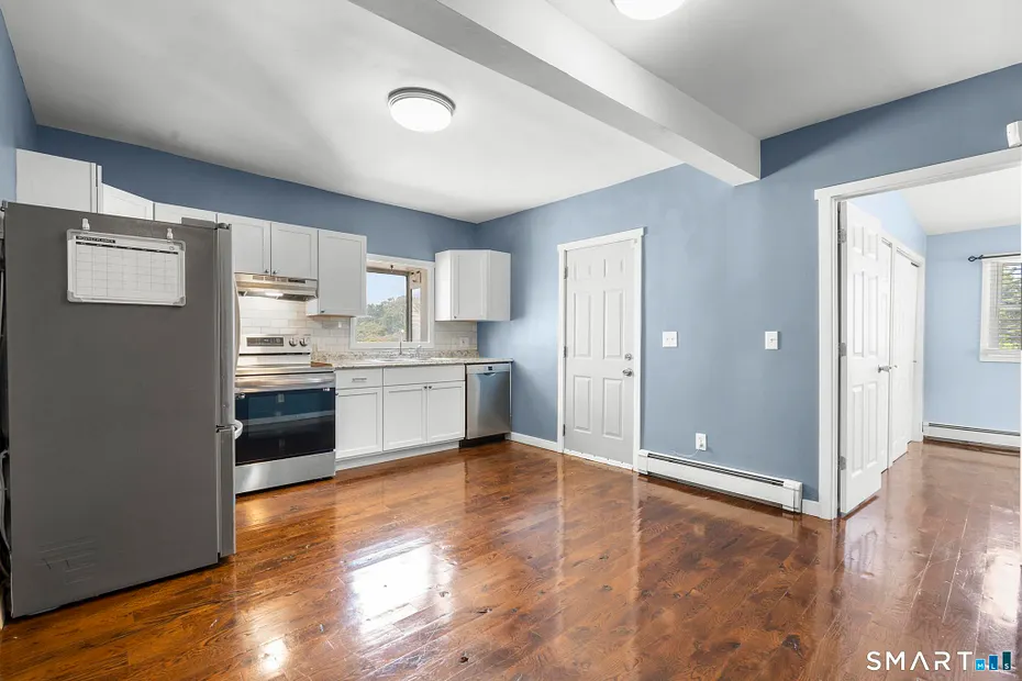 62 Saint Michaels Avenue Photo 4