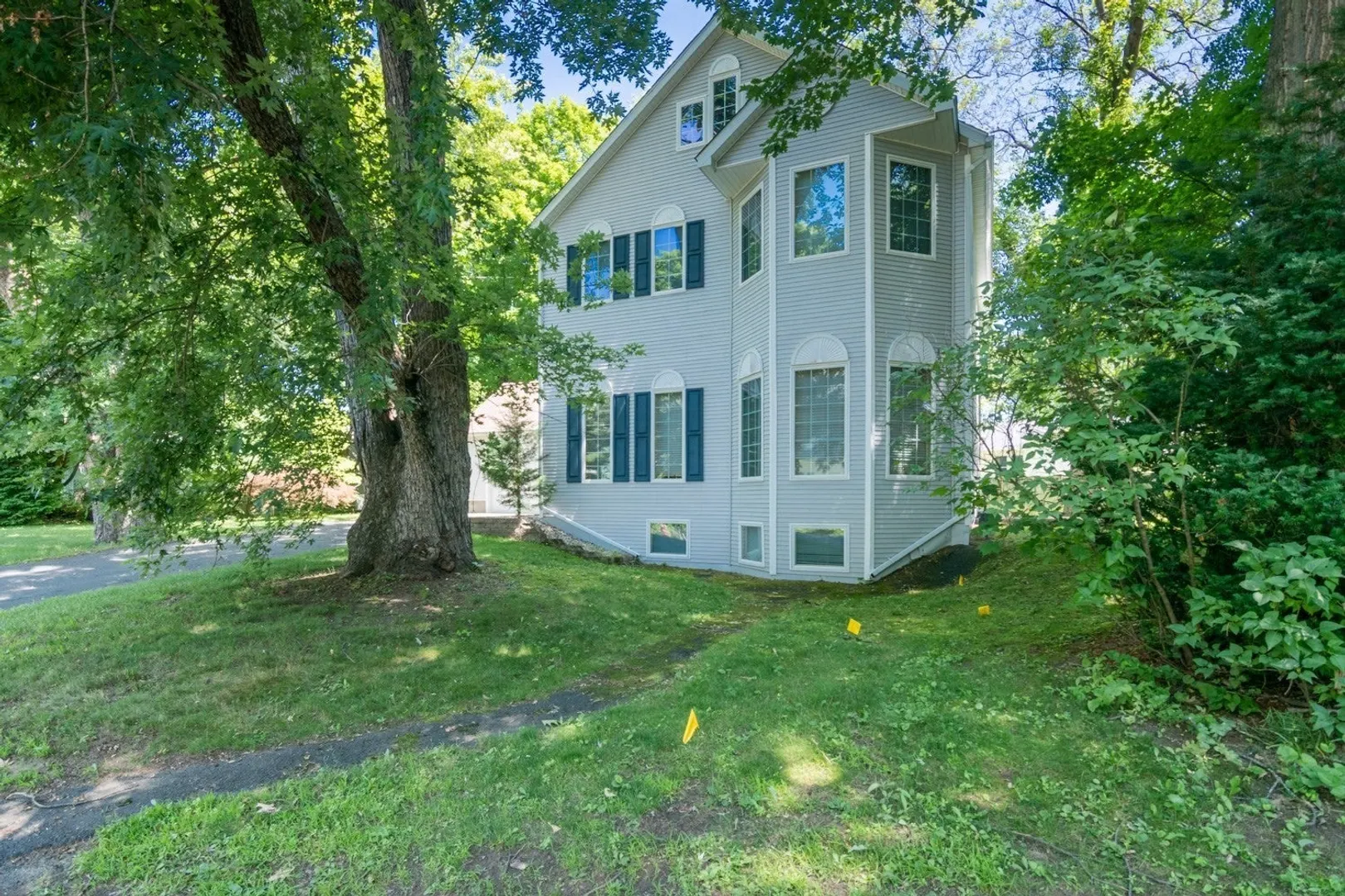62 Fairview Ave Photo 28