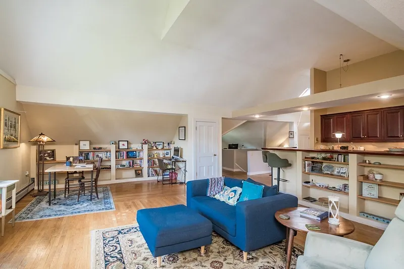 10 N Main St  #5E Photo 6